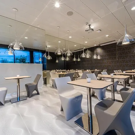 Prize By Radisson, Berno