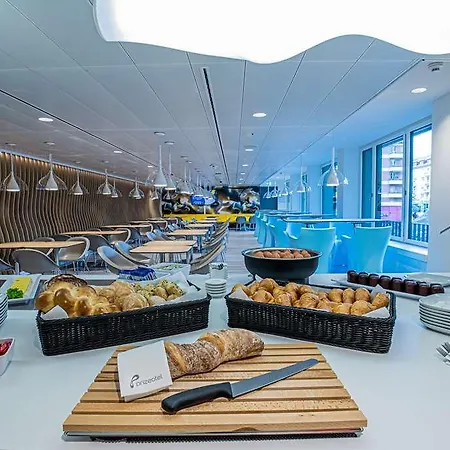 Готель Prize By Radisson,