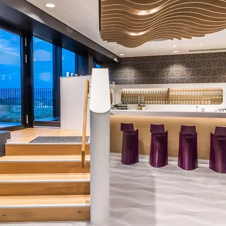 Prize By Radisson, Отель 3*